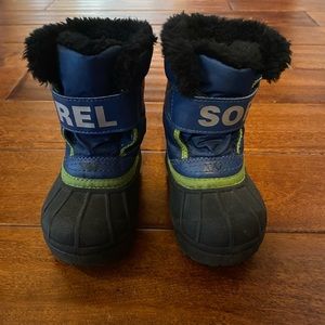 Toddler size 6 sorel winter boots